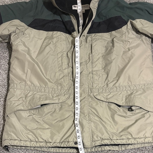 Columbia Men's Green and Gray Performance Jacket - Picture 9 of 15